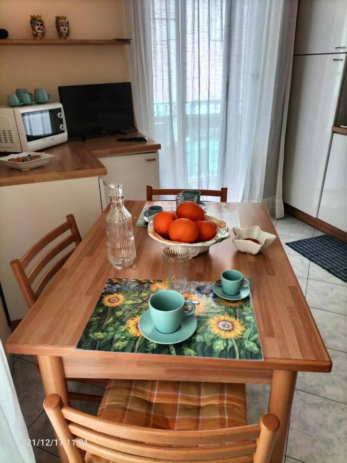 Beatrice Apartment Con 1Camera Da Letto, Un Soggiorno Cucina E Bagno Scordia エクステリア 写真